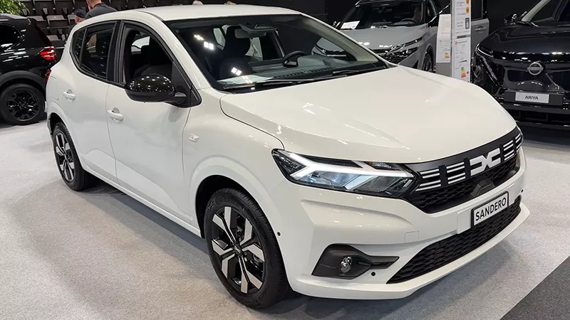 رنو ساندرو ۲۰۲۵