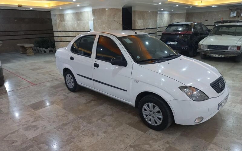 تیبا صندوق دار 