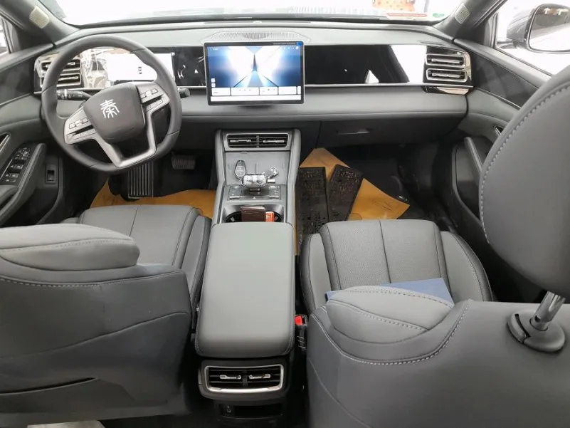 طراحی داخلی BYD Qin L طراحی داخلی BYD Qin L