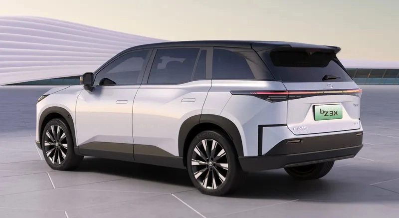 نمای جانبی تویوتا bZ3X نمای جانبی تویوتا bZ3X