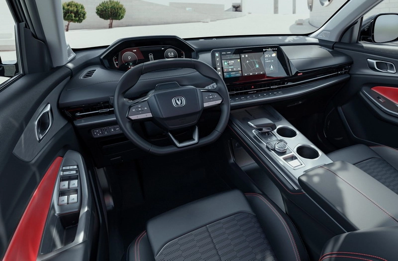 طراحی داخلی چانگان CS55 پلاس