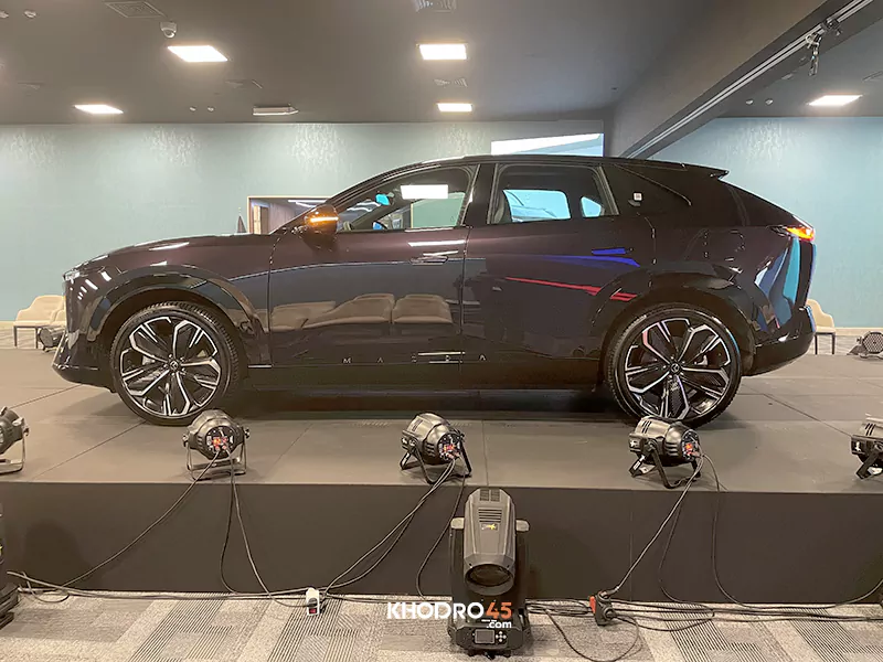 نمای جانبی مزدا EZ-60