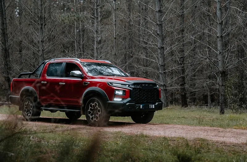 کی ام سی T9 قرمز کی ام سی T9 قرمز