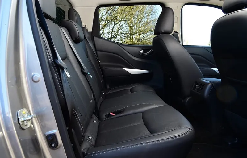 صندلی های عقب نیسان ناوارا کریمان موتور صندلی های عقب نیسان ناوارا کریمان موتور