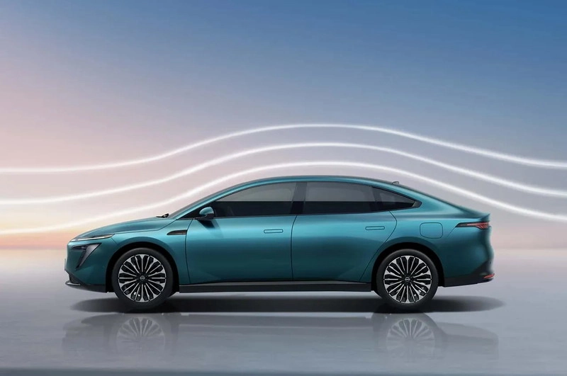 نمای جانبی نیسان N7 نمای جانبی نیسان N7