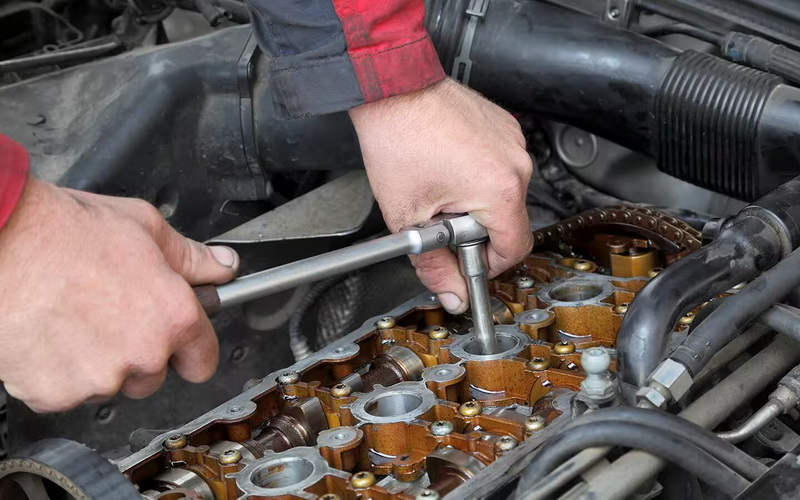 شمع را در زمان سرد بودن موتور باز کنیم شمع را در زمان سرد بودن موتور باز کنیم