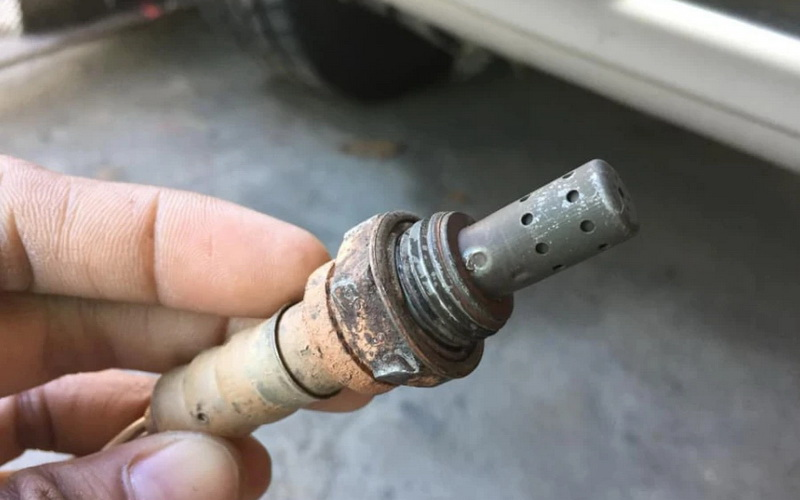 سنسور اکسیژن خراب می تواند باعث خامسوزی موتور خودرو شود سنسور اکسیژن خراب می تواند باعث خامسوزی موتور خودرو شود