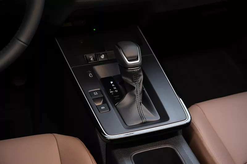 کنسول وسط تویوتا کرولا کراس ۲۰۲۶