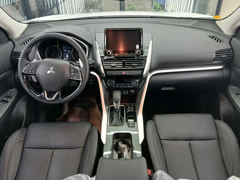 طراحی داخلی میتسوبیشی اکلیپس کراس ۲۰۲۵