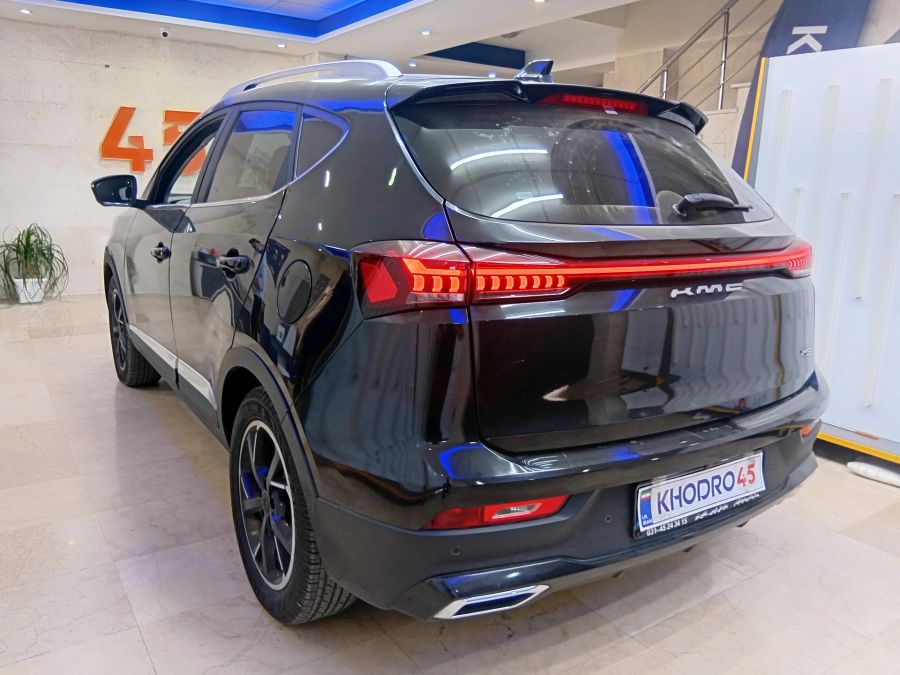 نمای عقب کی ام سی X5 نمای عقب کی ام سی X5