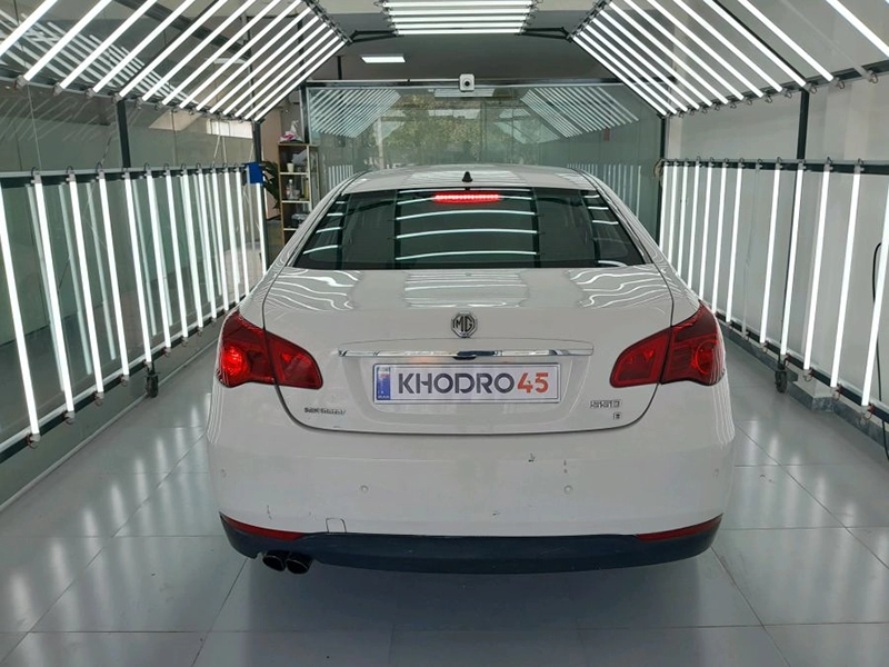 نمای عقب ام جی 550 نمای عقب ام جی 550