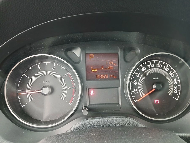 کیلومترشمار پژو ۳۰۱