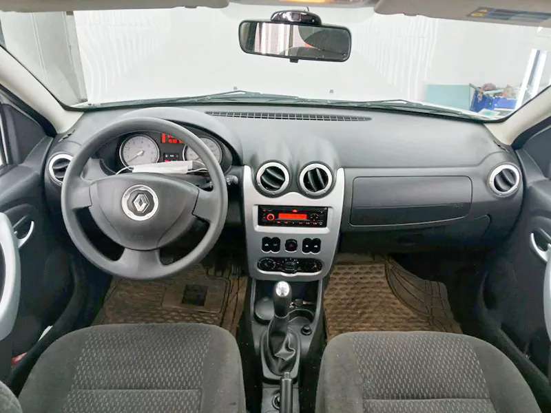 داشبرد رنو ساندرو دنده ای