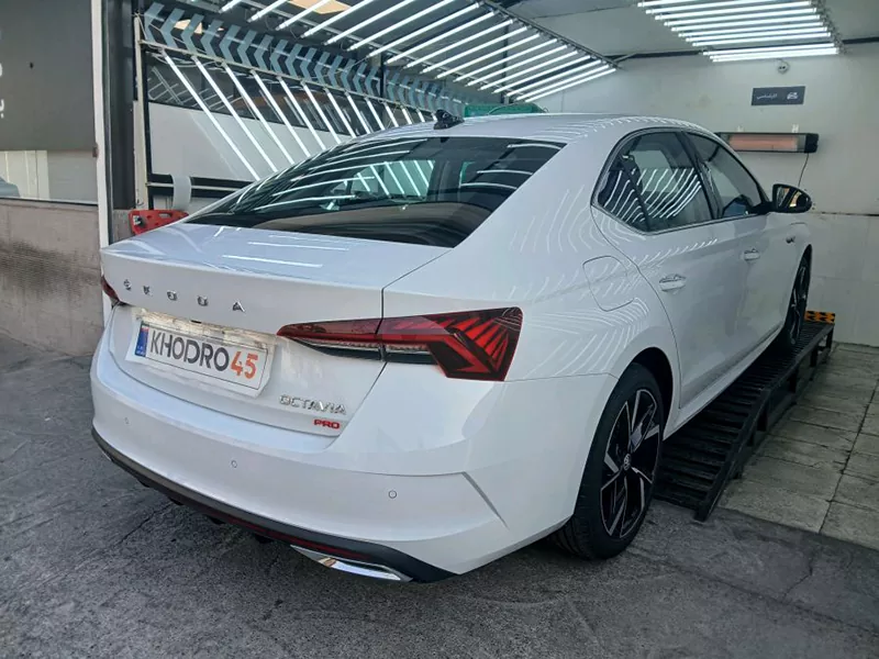 نمونه خودروی سدان اشکودا اکتاویا نمونه خودروی سدان اشکودا اکتاویا