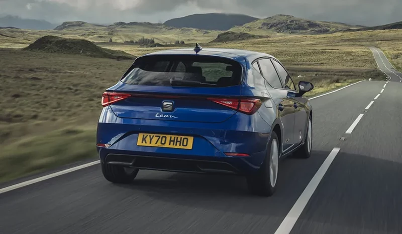 سئات لئون ۲۰۲۵ از نمای عقب