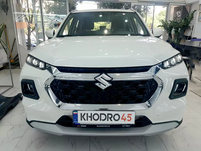 نمای جلوی سوزوکی گرند ویتارا هیبرید