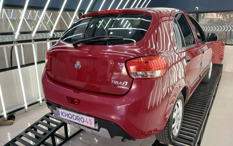 تیبا هاچبک EX از نمای عقب تیبا هاچبک EX از نمای عقب