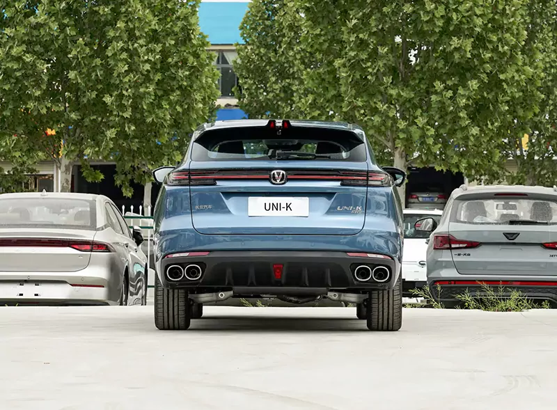 نمای عقب چانگان UNI-K نمای عقب چانگان UNI-K