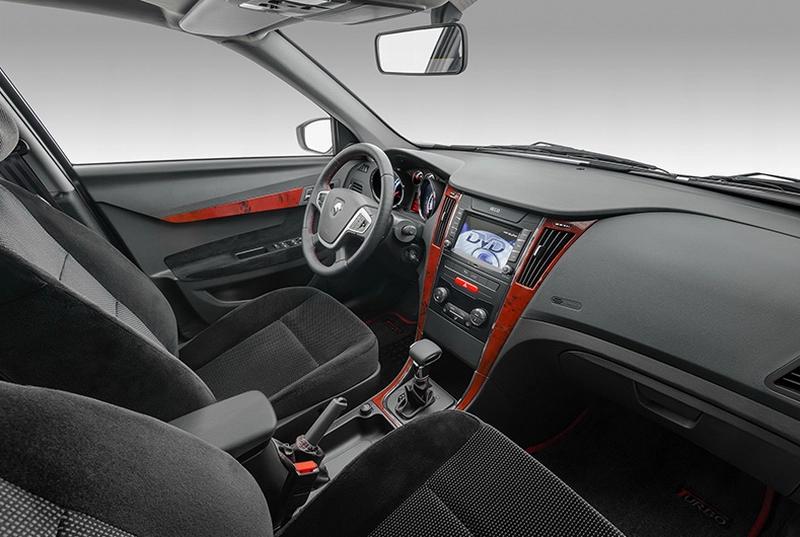 طراحی داخلی دنا پلاس توربو اتومات