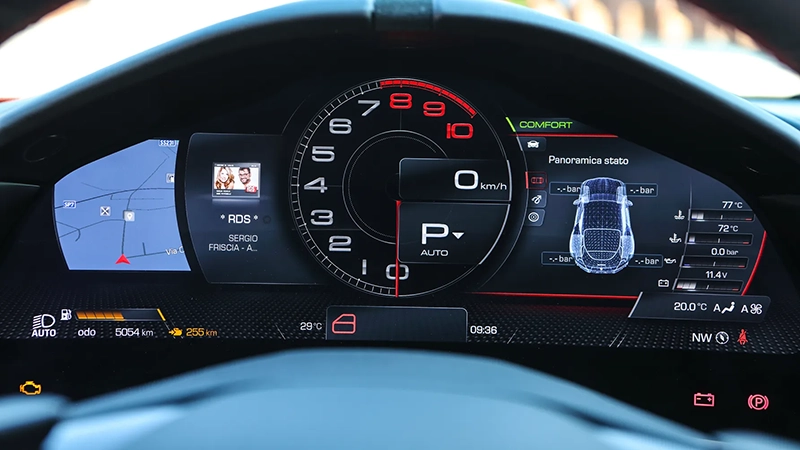 جزئیات کابین فراری روما 2020 جزئیات کابین فراری روما 2020