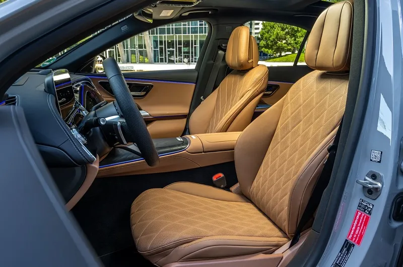 صندلی جلو مرسدس بنز E200 مدل ۲۰۲۵