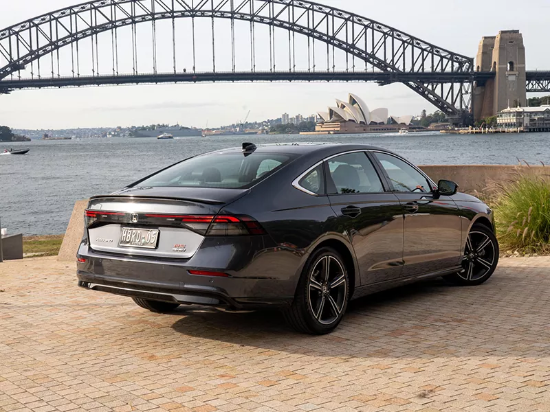 آکورد ۲۰۲۵ از نمای عقب آکورد ۲۰۲۵ از نمای عقب