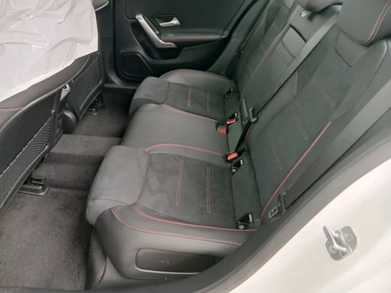 ردیف عقب مرسدس بنز A200L مدل ۲۰۲۵ ردیف عقب مرسدس بنز A200L مدل ۲۰۲۵