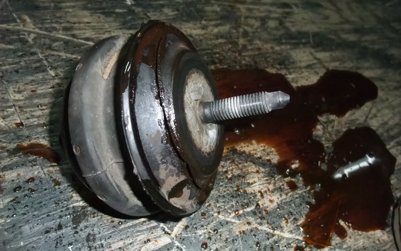 یک دسته موتور هیدرولیکی پاره شده