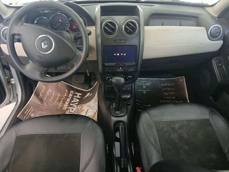 طراحی داخلی رنو داستر 2016