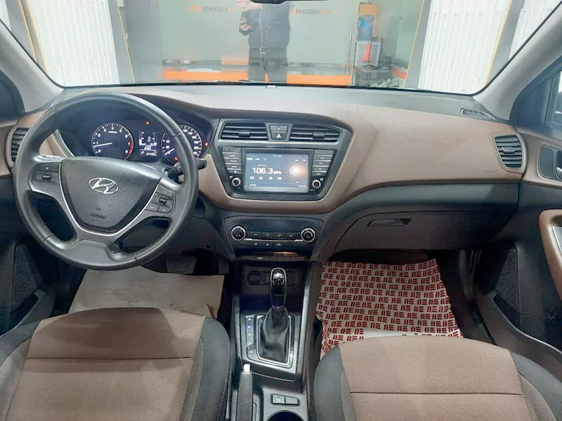 طراحی داخلی هیوندای i20 کرمان موتور