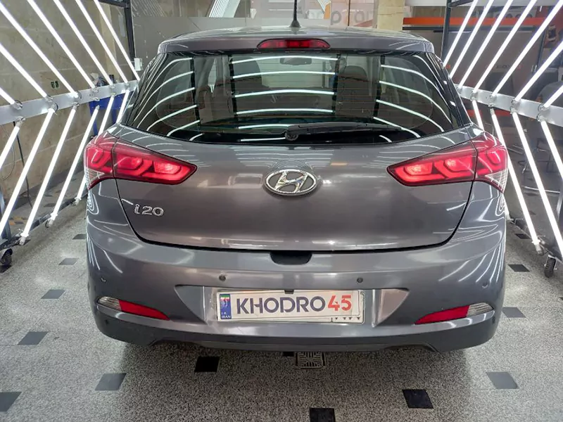 نمای عقب هیوندای i20 مونتاژ کرمان موتور