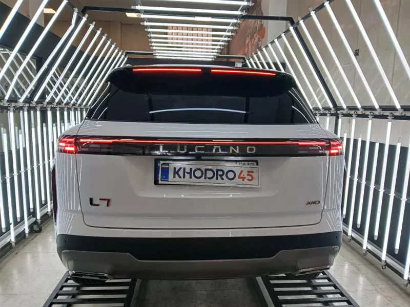 لوکانو L7 سفید از نمای عقب