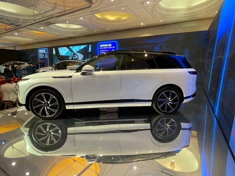 نمای جانبی ایکس پنگ G9 نمای جانبی ایکس پنگ G9