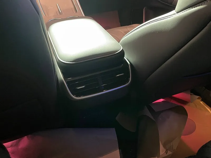 جزئیات کابین ایکسپنگ G9 جزئیات کابین ایکسپنگ G9