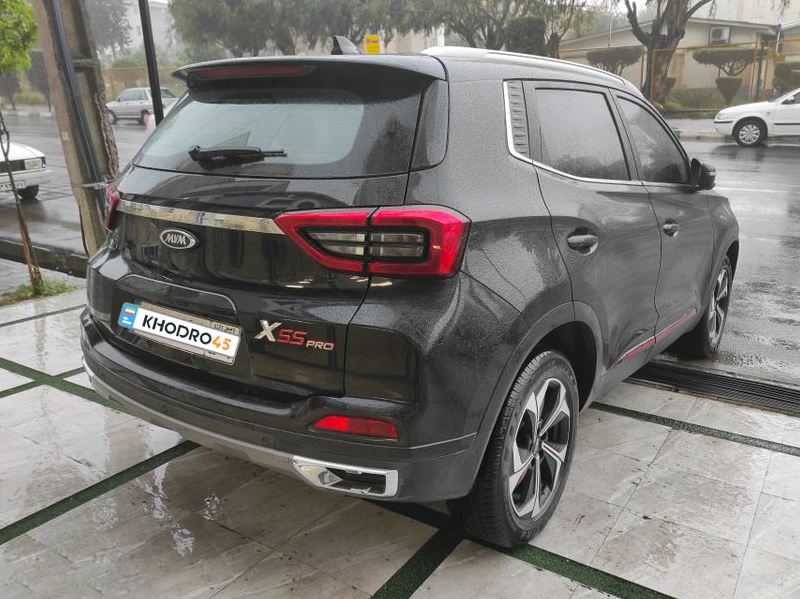 نمای عقب ام وی ام X55 پرو نمای عقب ام وی ام X55 پرو