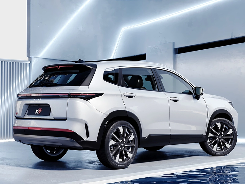 نمای عقب ام وی ام X77 نمای عقب ام وی ام X77