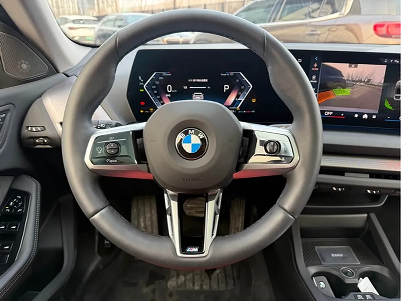 طرح غربیلک فرمان بی ام و 225l msport طرح غربیلک فرمان بی ام و 225l msport