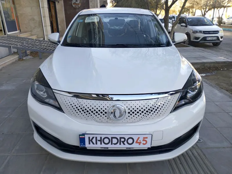 نمای جلو دانگ فنگ E70 نمای جلو دانگ فنگ E70