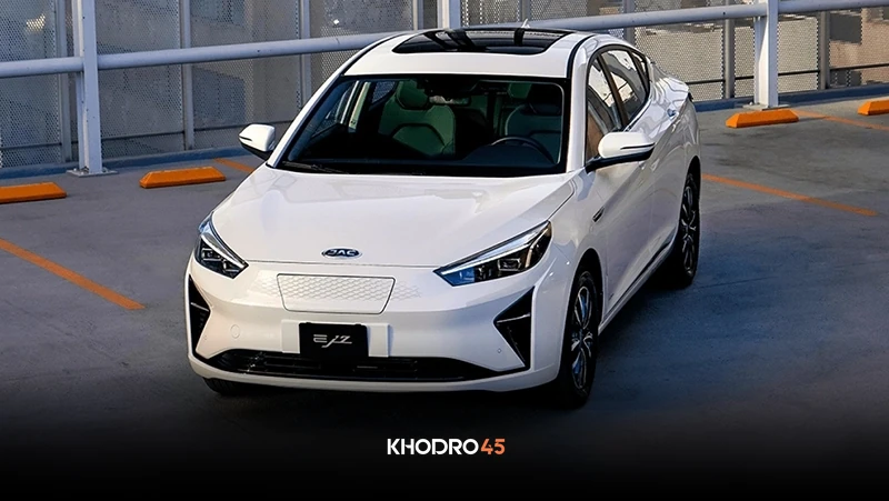 بررسی کی‌ام‌سی جی ۷ برقی پلاس (KMC EJ7 plus) آپشنال