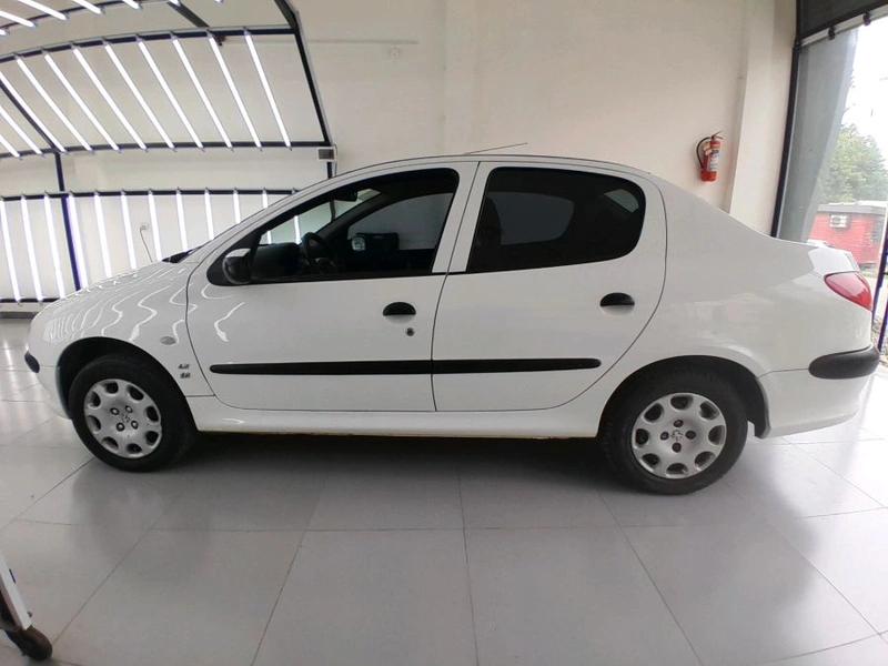 نمای جانبی پژو 206 SD نمای جانبی پژو 206 SD