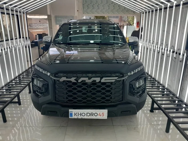نمای جلوی کی ام سی T9 نمای جلوی کی ام سی T9