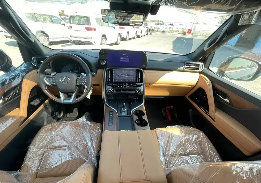 طراحی داخلی لکسوس LX600 طراحی داخلی لکسوس LX600