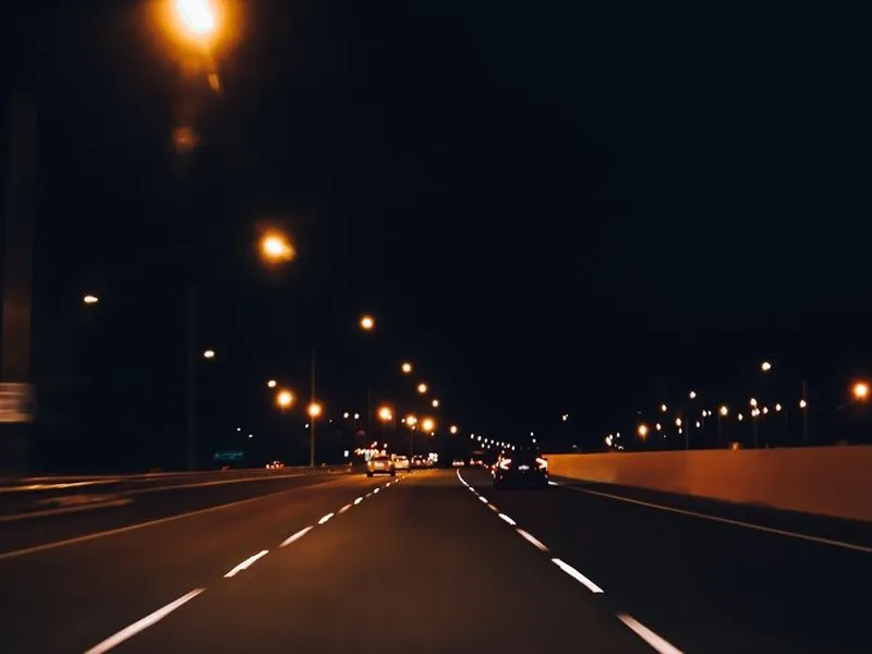رانندگی در شب رانندگی در شب