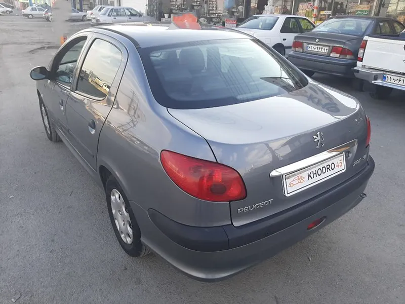 نمای عقب پژو ۲۰۶ SD V6 نمای عقب پژو ۲۰۶ SD V6