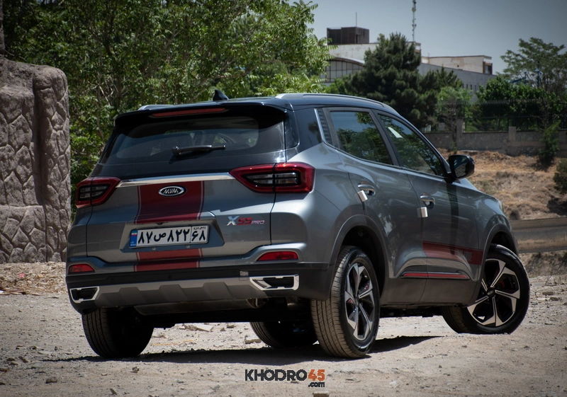 نمای عقب ام وی ام X55 پرو نمای عقب ام وی ام X55 پرو